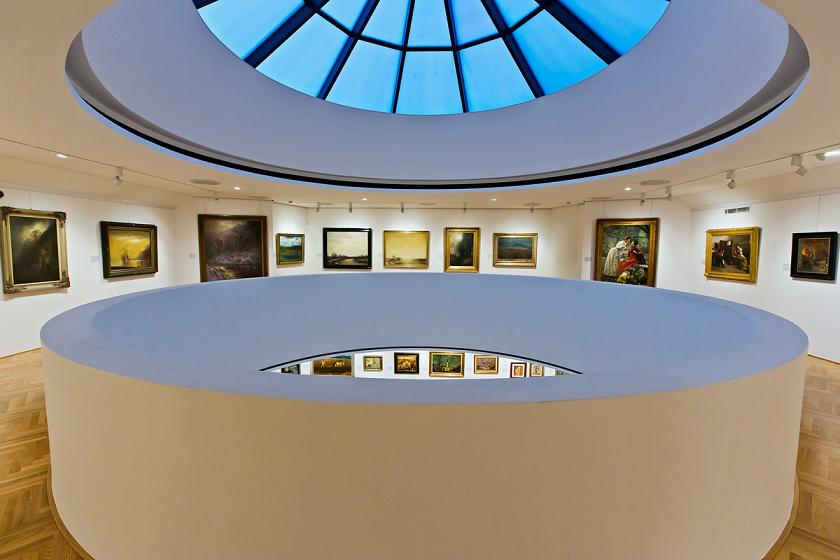 ADMINISTRATIVNÍ A OBCHODNÍ PROSTORY